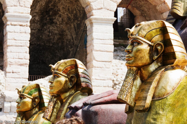 Arena di Verona ; scene dell’opera di Aida 2010